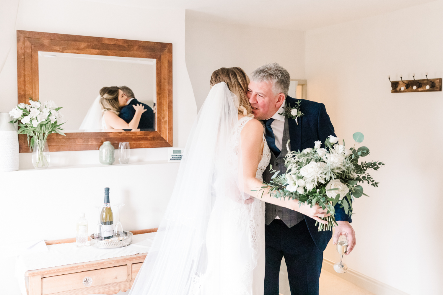 https://www.lynseydoranphotography.com/wp-content/uploads/2020/01/Leeds-Wedding-Photographers